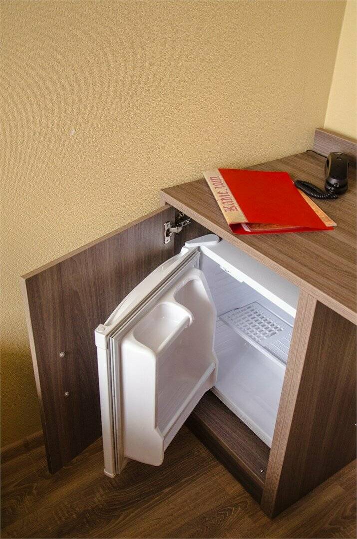 Фотографии номера Двухместный номер с 2 отдельными кроватями в Гостинице Камелот Псков